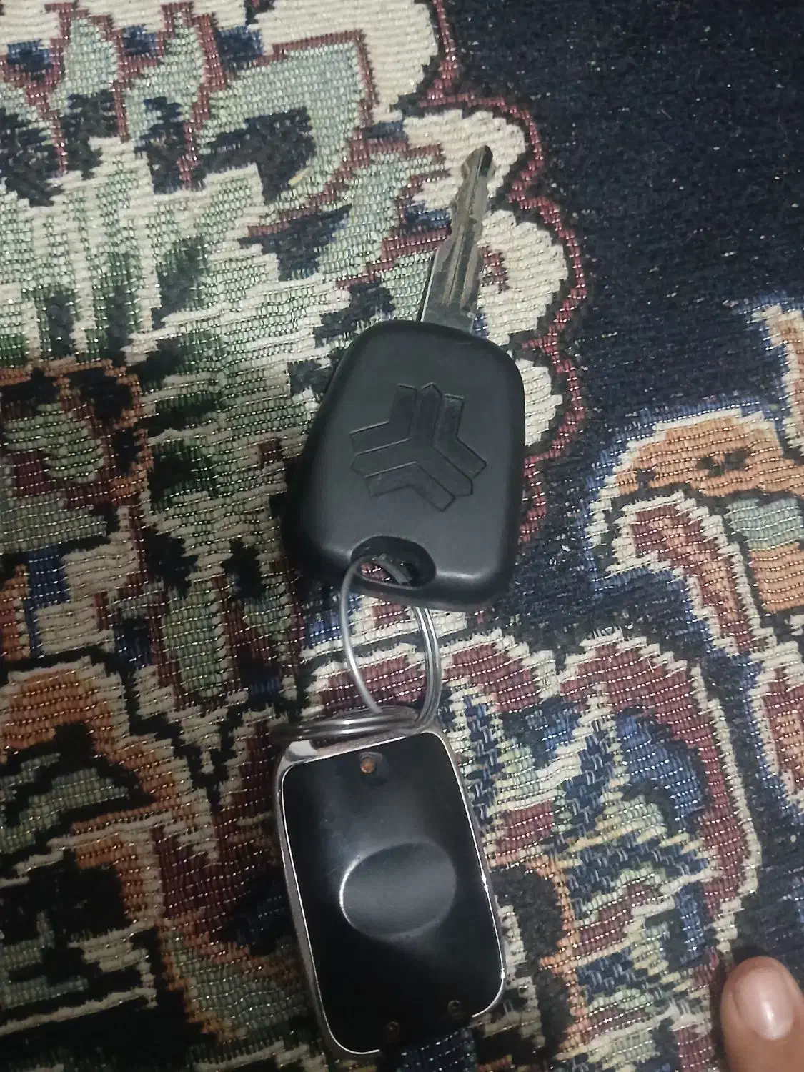 سویچ پیدا شده|اشیا|کارون, |دیوار