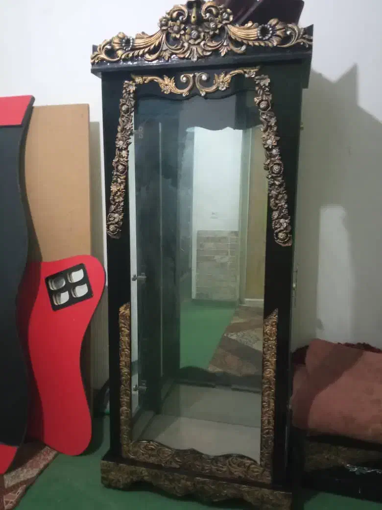 تخت نوجوان باویترین|تخت و سرویس خواب|خمینیشهر, |دیوار