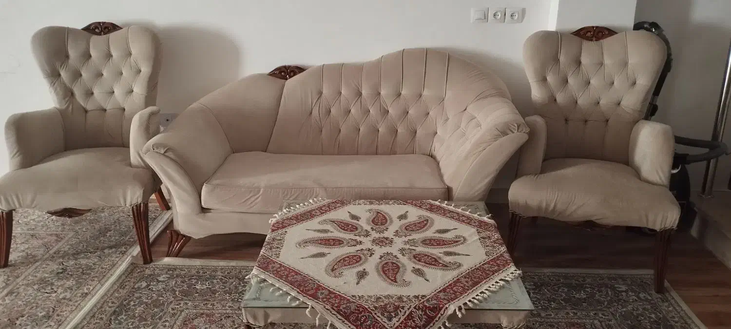 مبل 7نفره بسیار تمیز بدون هیچ ایرادی|مبلمان خانگی و میز عسلی|بوئین زهرا, |دیوار