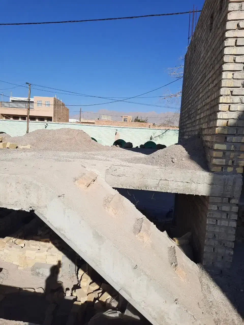 خانه نیمه ساز|فروش زمین و ملک کلنگی|مهریز, |دیوار