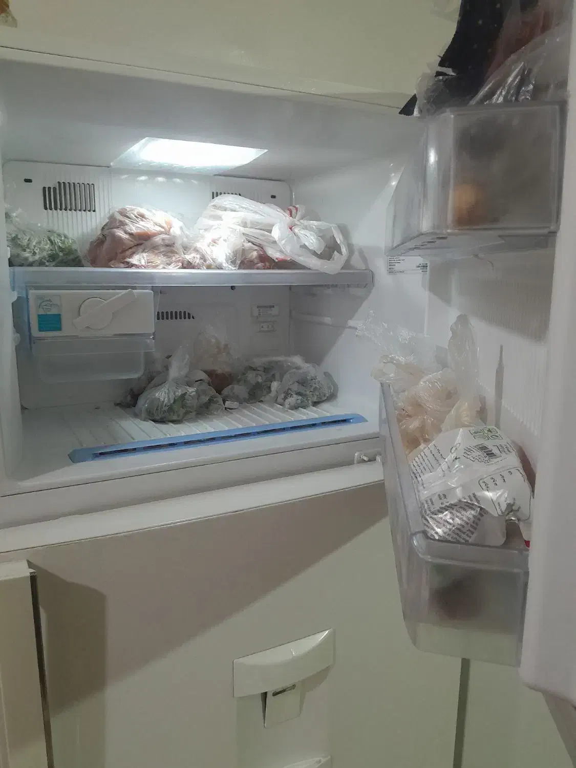 یخچال|یخچال و فریزر|اصفهان, وحید|دیوار