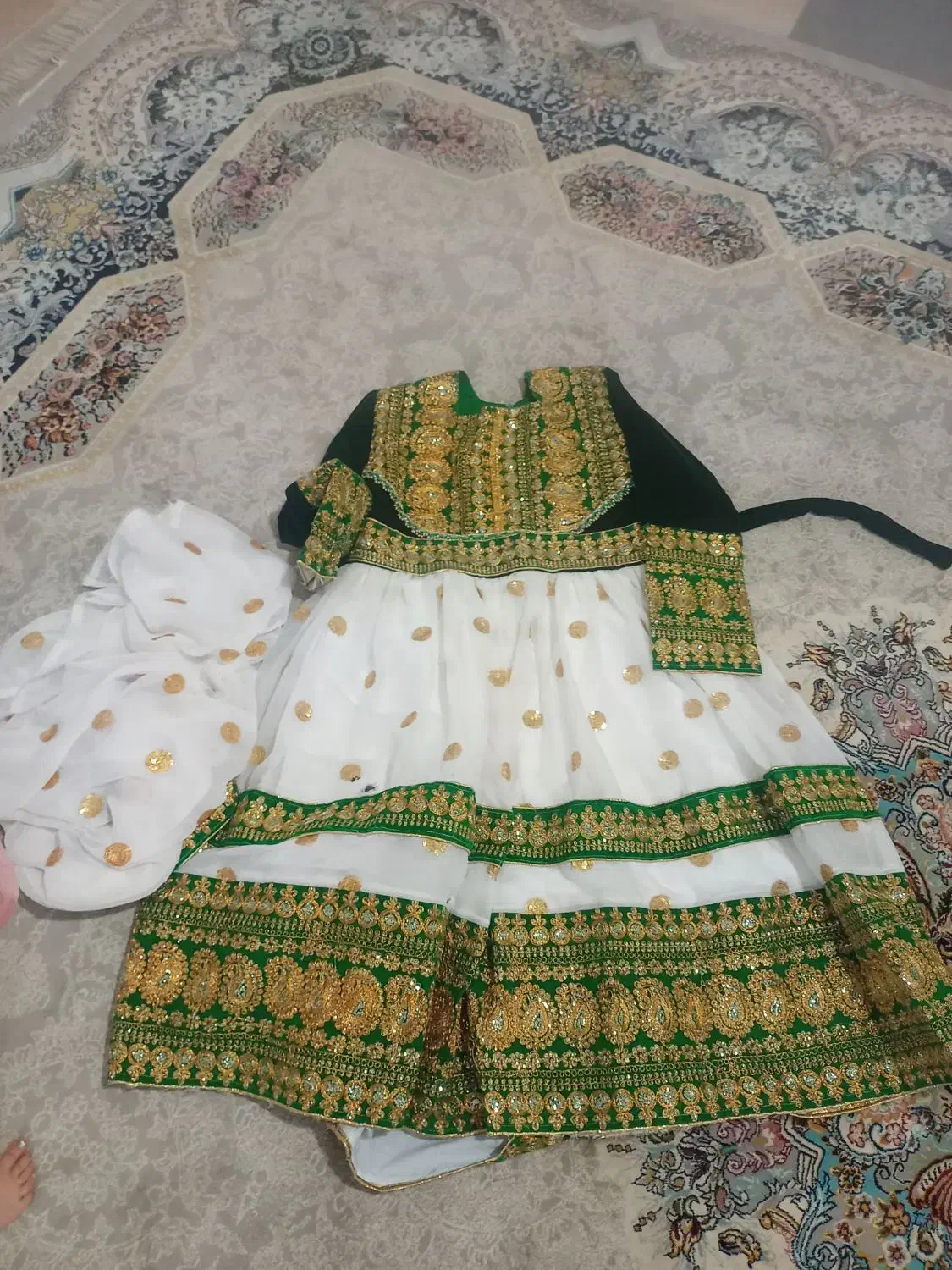 لباس مجلسی|لباس|مشهد, شهید علی محمدی|دیوار