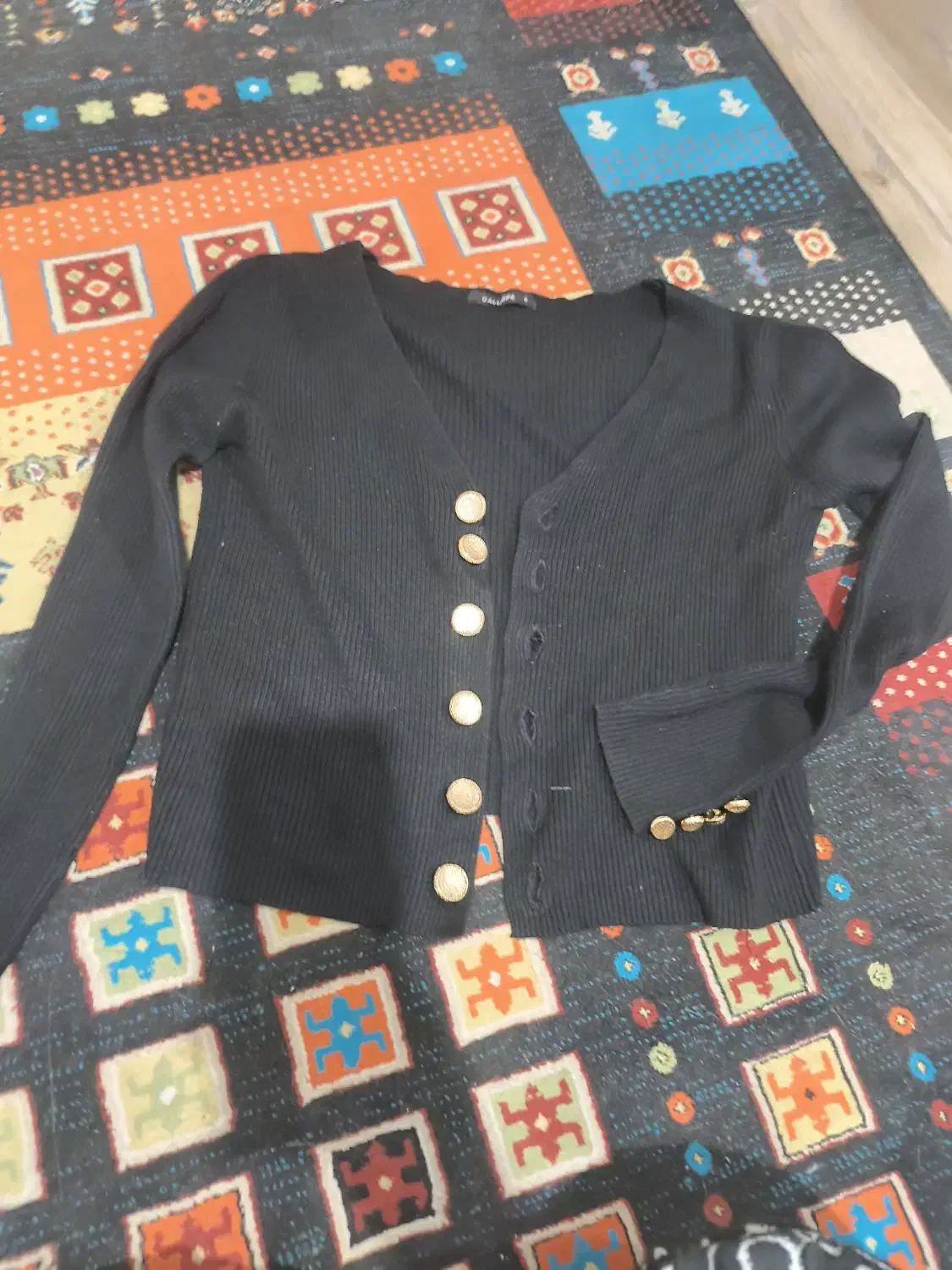 تعدادی لباس و کفش و شلوار با قیمت عای|لباس|تهران, هفت حوض|دیوار