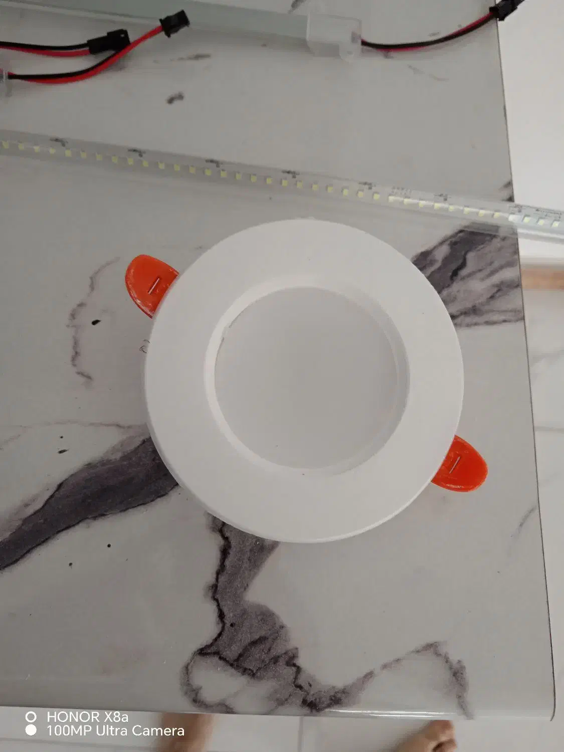 هالوزن|لامپ و چراغ|رشت, فلسطین|دیوار