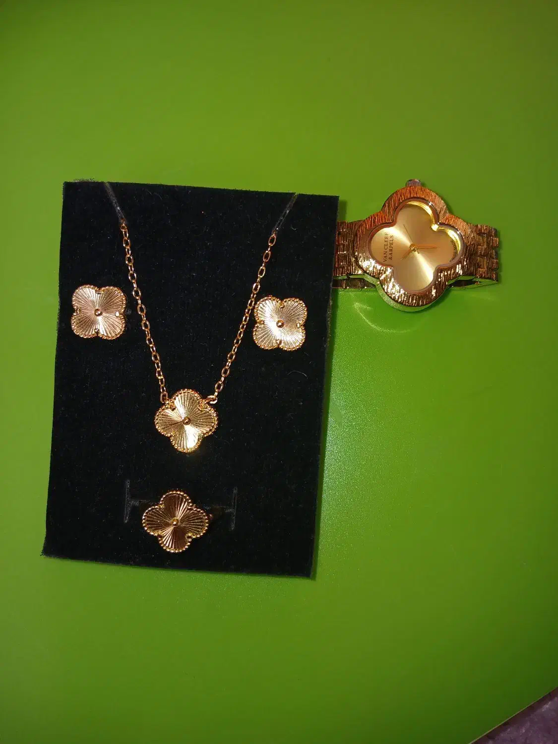 نیم ست ونکلیف و ساعت ونکلیف|بدلیجات|سهند, |دیوار