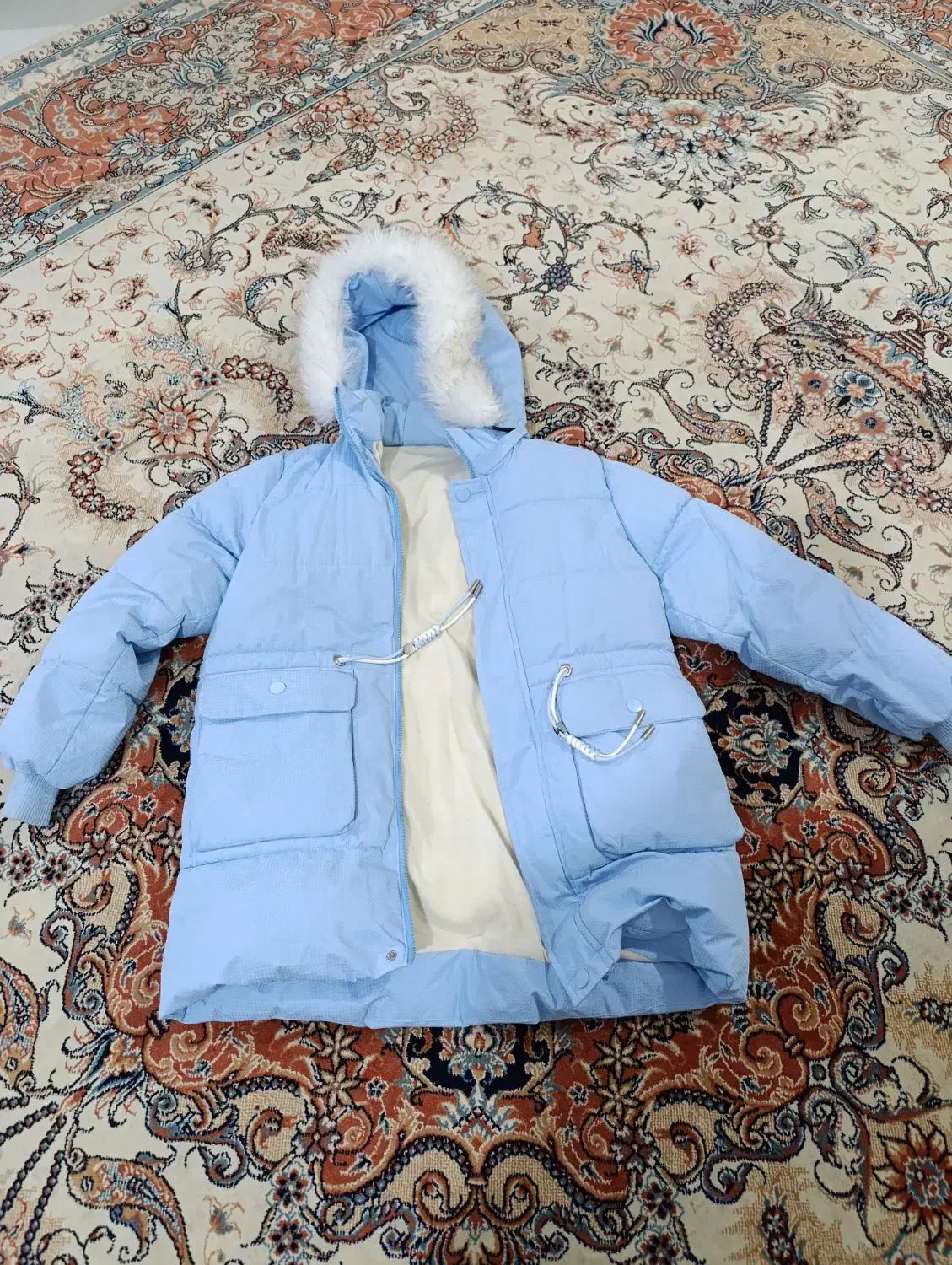 کاپشن|لباس|فیروزآباد (فارس), |دیوار