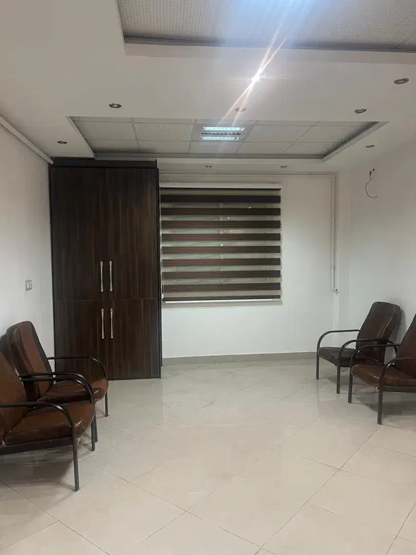 اجاره واحد۱۰۰ متری تجاری /ضیابر ی|اجارهٔ دفتر کار، اتاق اداری، مطب|رشت, رودباری|دیوار