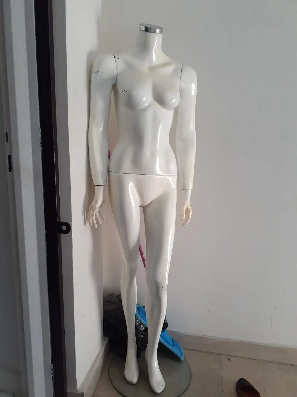 یک عدد مانکن|فروشگاه و مغازه|کوهدشت, |دیوار