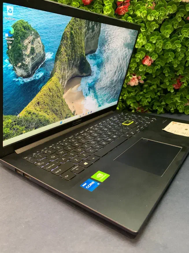 لپتاپasusنسل11گرافیکمجزا هارد1.5ترا رم24اپن باکس|رایانه همراه|تهران, صادقیه|دیوار