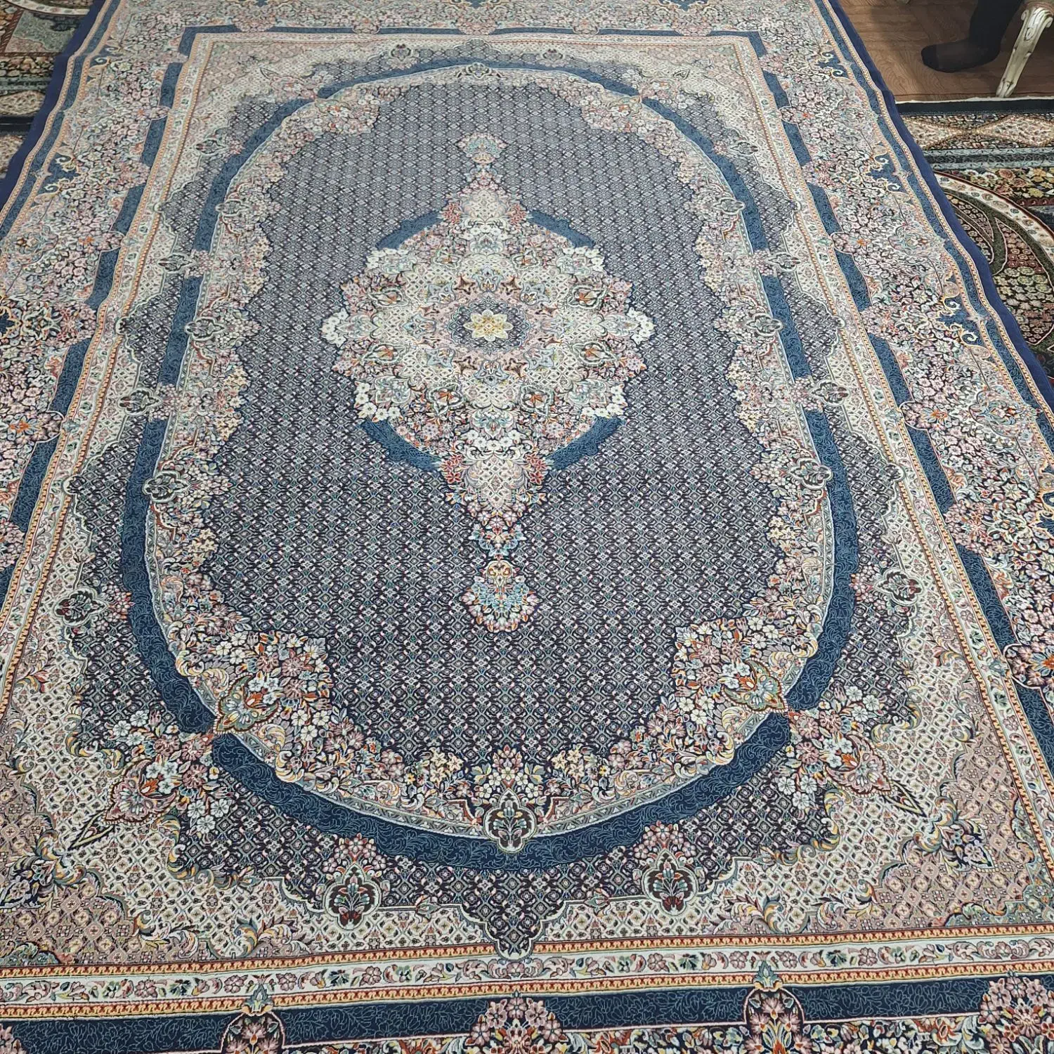 فرش ماشینی جفت۹متری۷۰۰شانه|فرش|تهران, شهید رجایی|دیوار