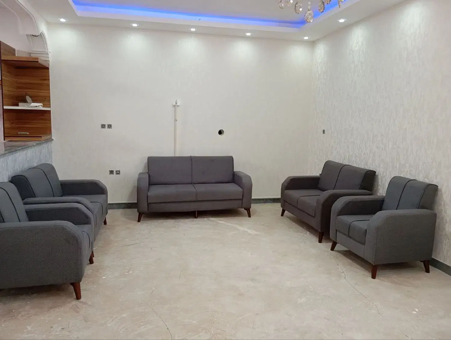 مبل راحتی هفت نفره به قیمت هیجده میلیون تومان|مبلمان خانگی و میز عسلی|سراب, |دیوار