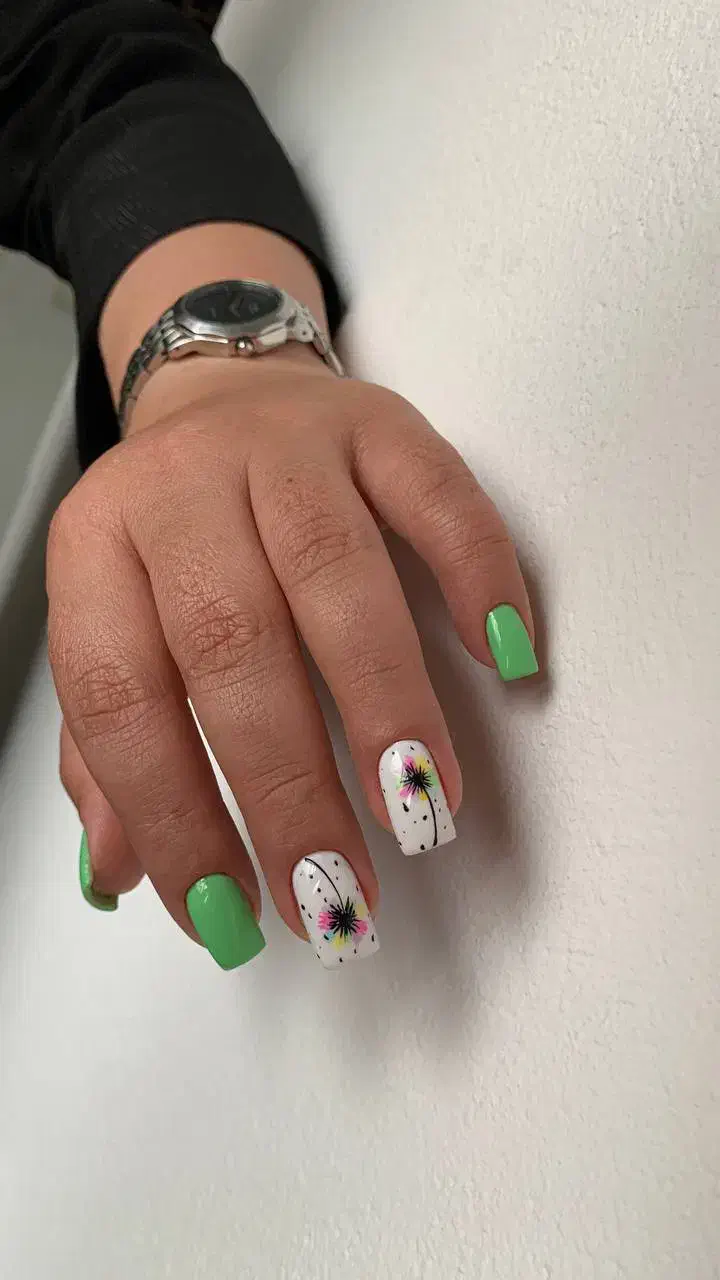 تخفیف کاشت ناخن به مدت محدود|خدمات آرایشگری و زیبایی|رشت, معلم|دیوار