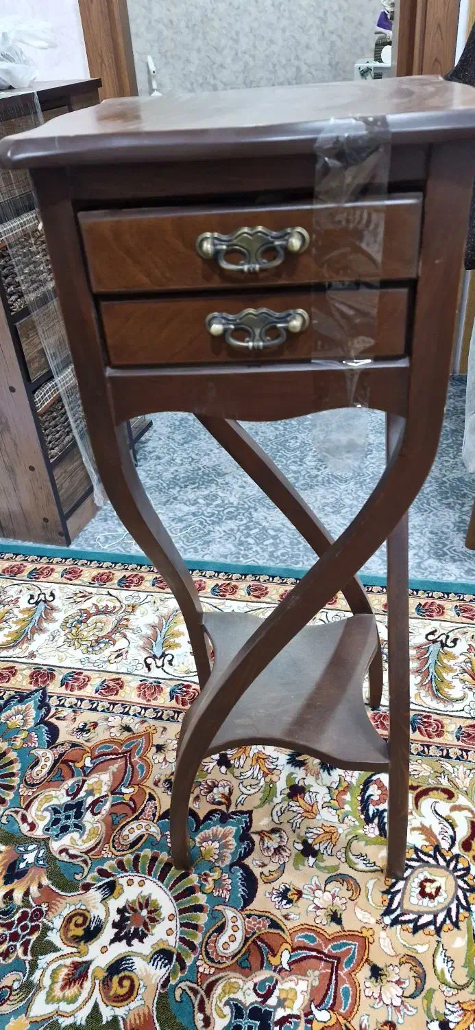 میزتلفن|میز تلفن|نجف‌آباد, ۲۲ بهمن|دیوار