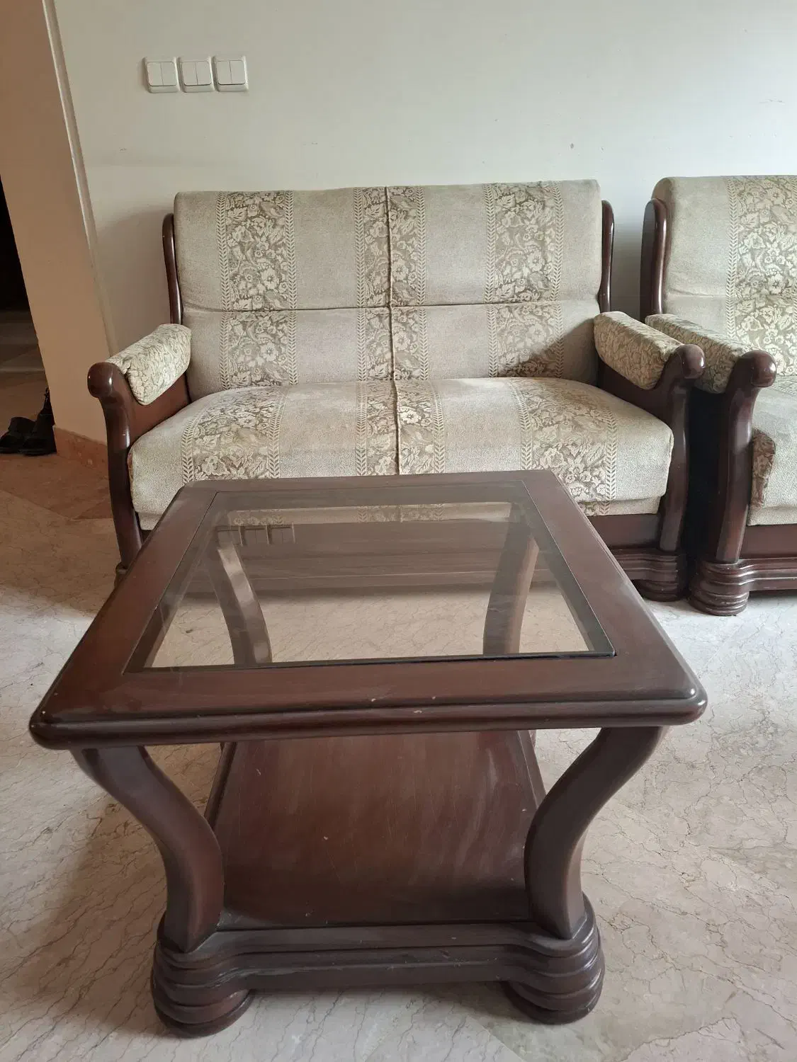 مبل 7 نفره چوبی|مبلمان خانگی و میز عسلی|تهران, هروی|دیوار