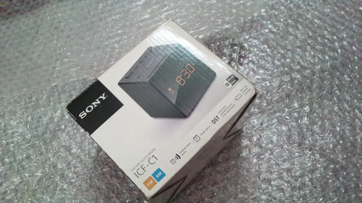 رادیوساعت سونیlcf-c1 با جعبه-معیوب-گناوه|سیستم صوتی خانگی|اهواز, زردشت|دیوار