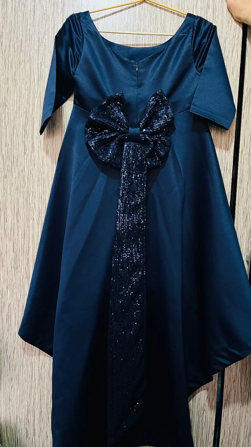 لباس مجلسی|لباس|کوچصفهان, |دیوار