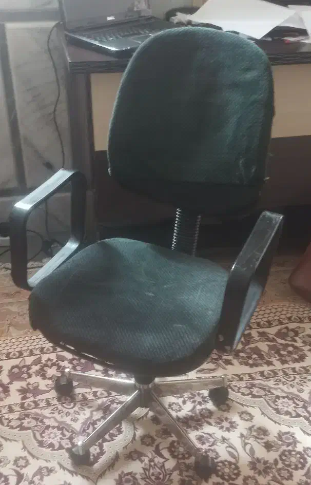 صندلی چرخدار|صندلی و نیمکت|زاهدان, |دیوار