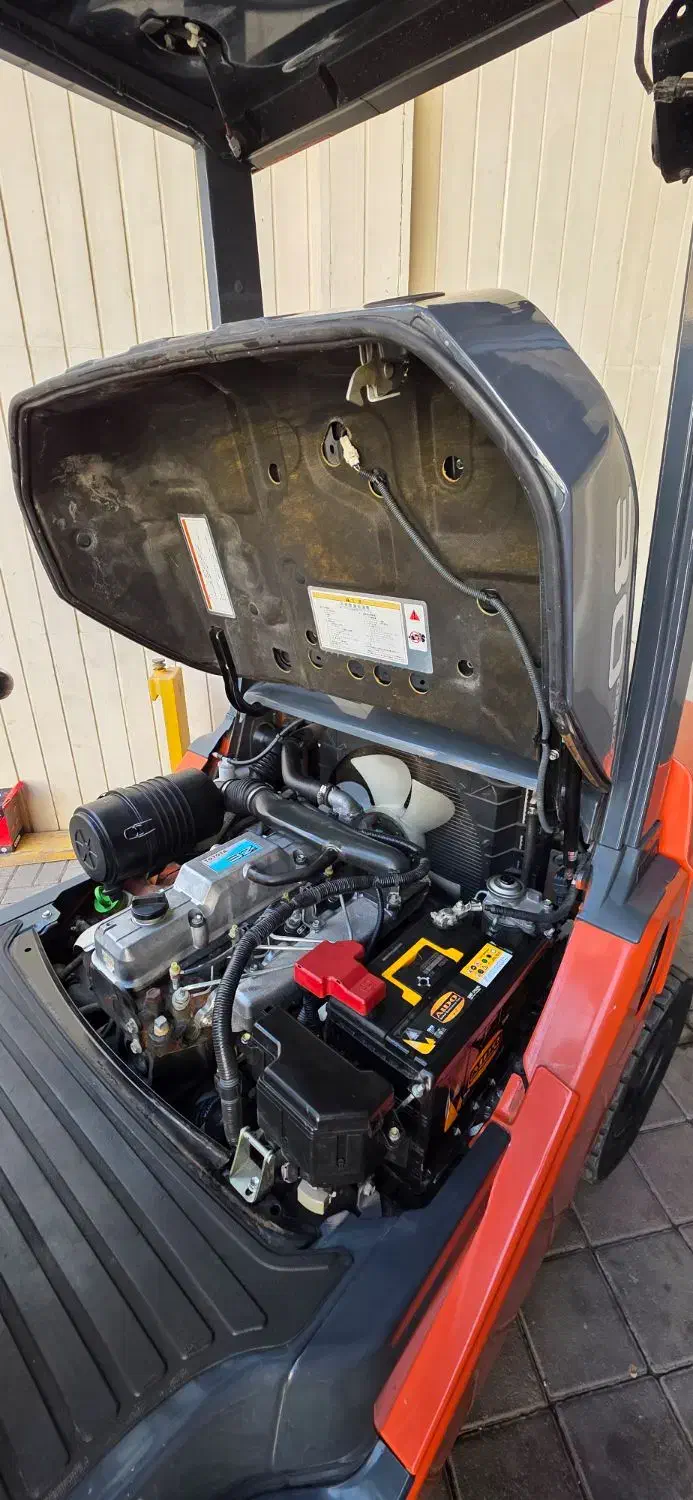 لیفتراک وارداتی|خودرو سنگین|اصفهان, شهرک صنعتی جی|دیوار