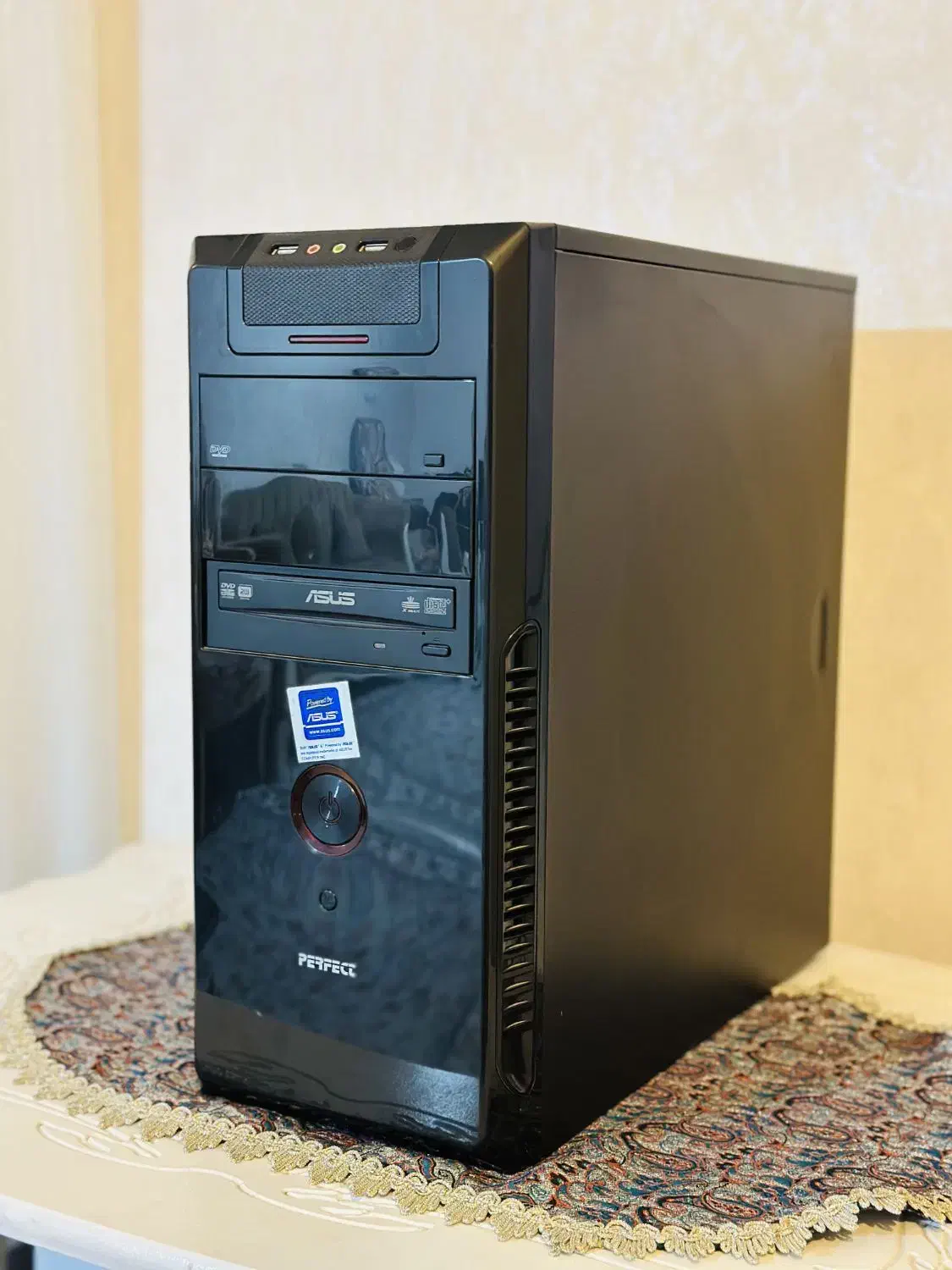 کامپیوتر+نمایشگر LCD|رایانه رومیزی|قرچک, شهرک طلائیه|دیوار