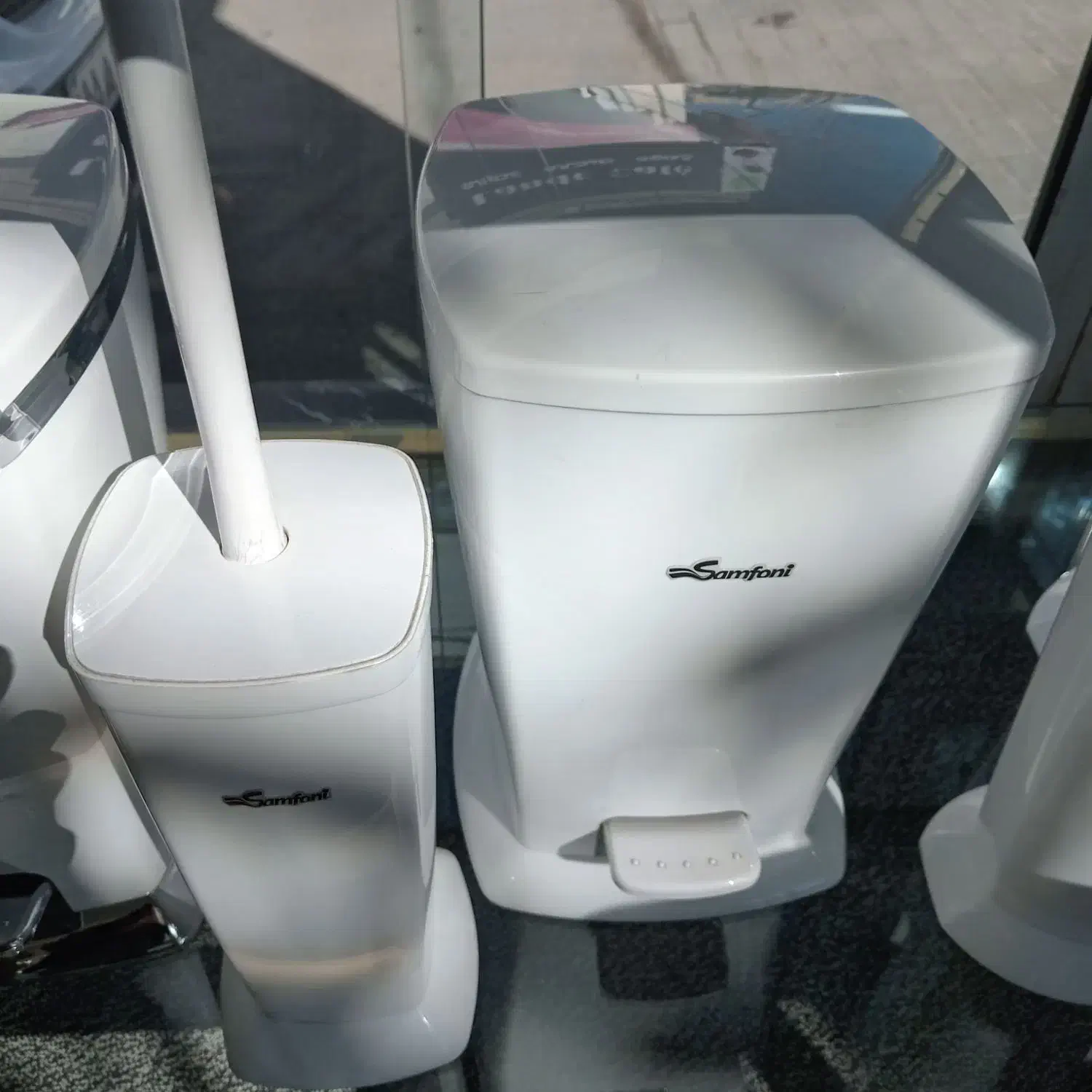 سطل و برس مدل النا|لوازم سرویس بهداشتی|شیراز, درکی|دیوار