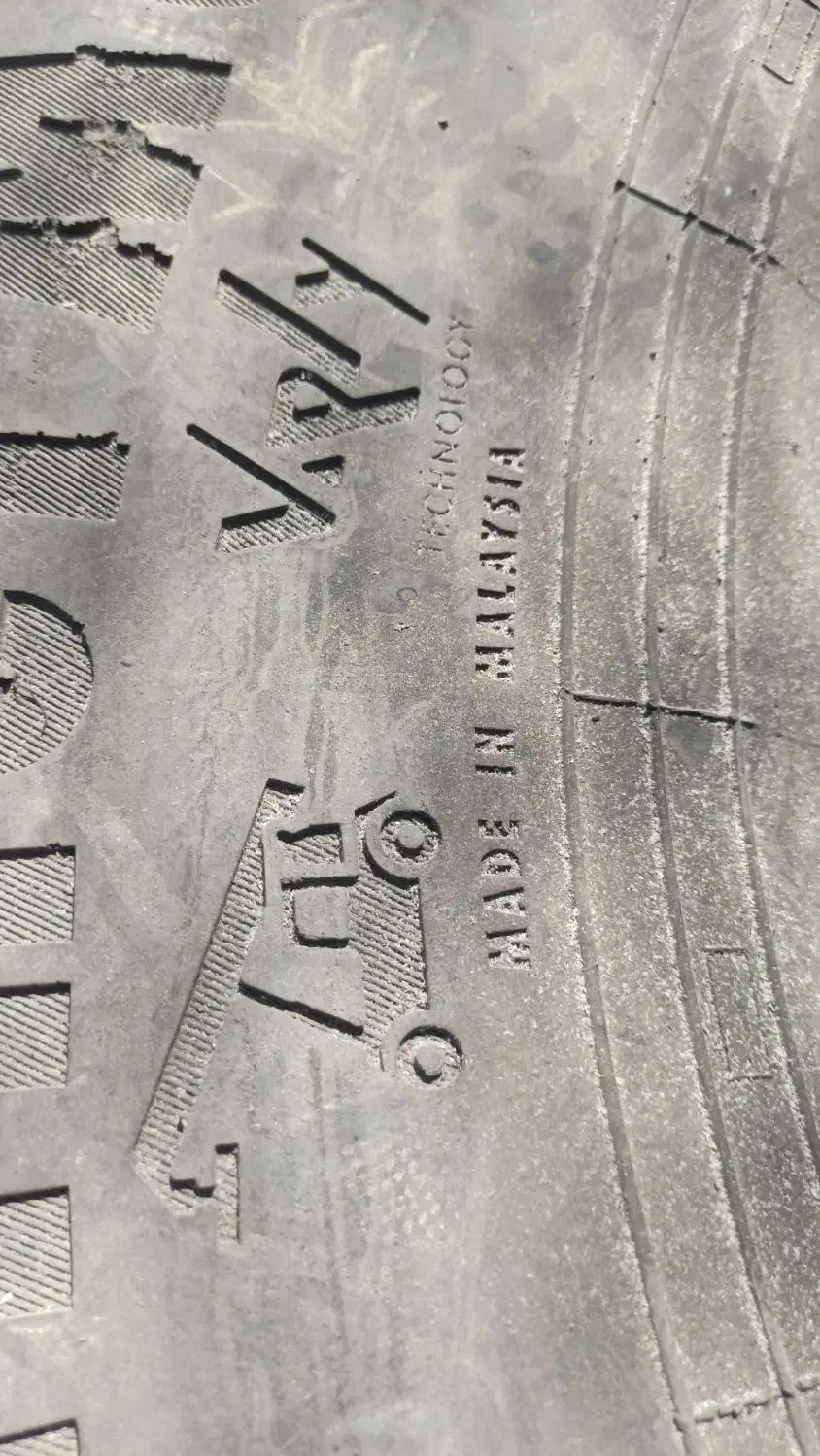 فروش تعدادی لاستیک لیفتراک کانتینر سایز 18*25|قطعات یدکی و لوازم جانبی|چهاردانگه (تهران), |دیوار