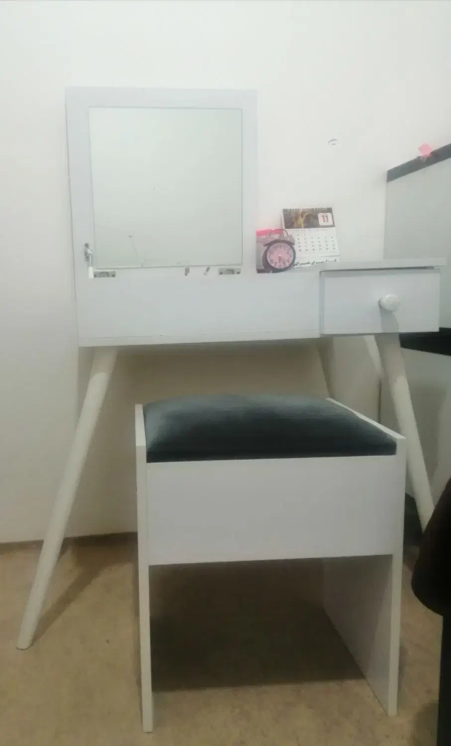 میز ارایش|میز و صندلی غذاخوری|سلماس, |دیوار