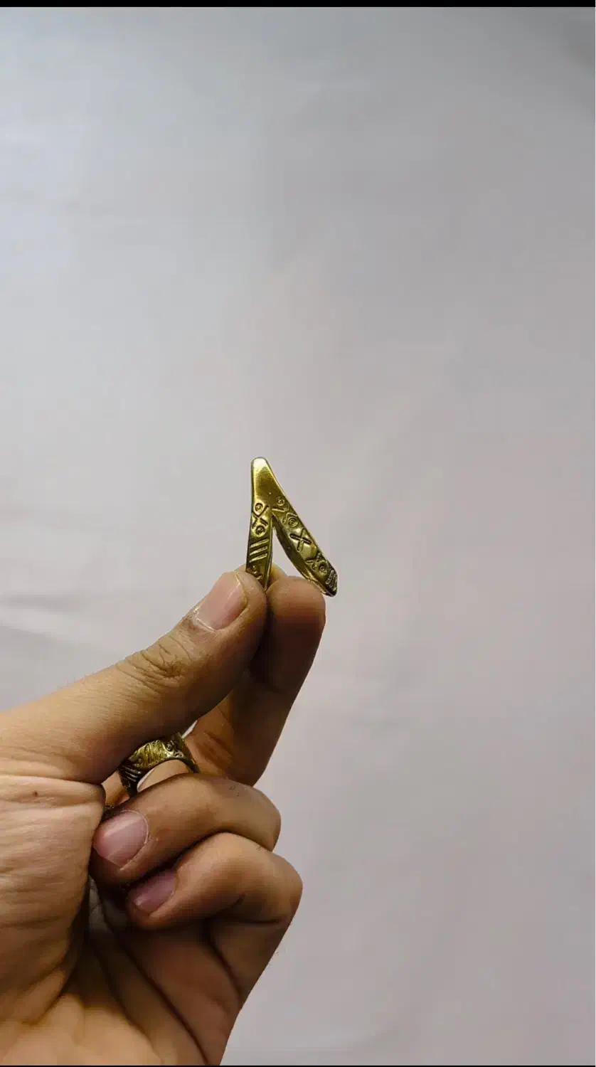 ناخنک دمبوره|سازهای سنتی|باقرشهر, |دیوار