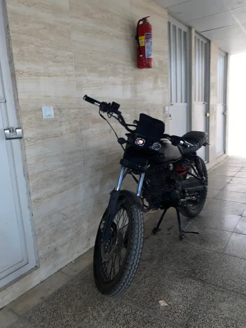 موتور کاستوم شرکت کویر۹۲معاوضه باماشین بقیش سرمیدم|موتورسیکلت|شیراز, شهرک مفتح|دیوار