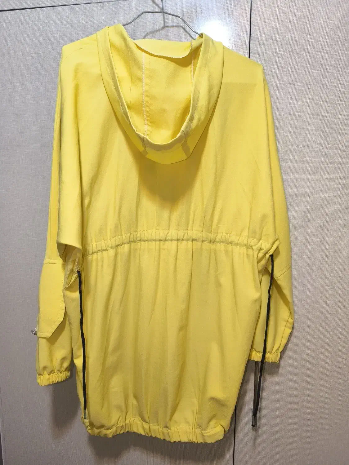 هودی|لباس|تربتحیدریه, اندیشه|دیوار