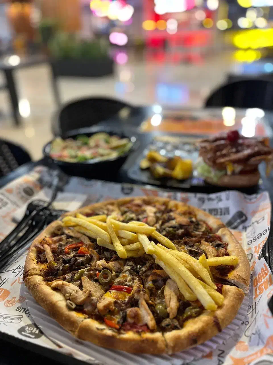 صندوقدار خانم|استخدام خدمات فروشگاه و رستوران|تهران, اکباتان|دیوار