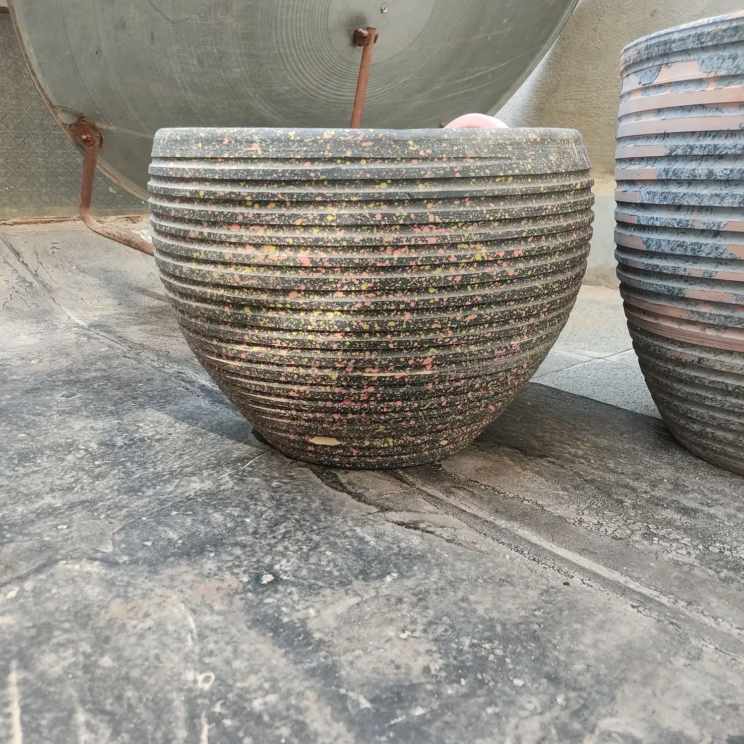 گلدان بزرگ و کوچک|گل مصنوعی|مشهد, خواجه ربیع|دیوار