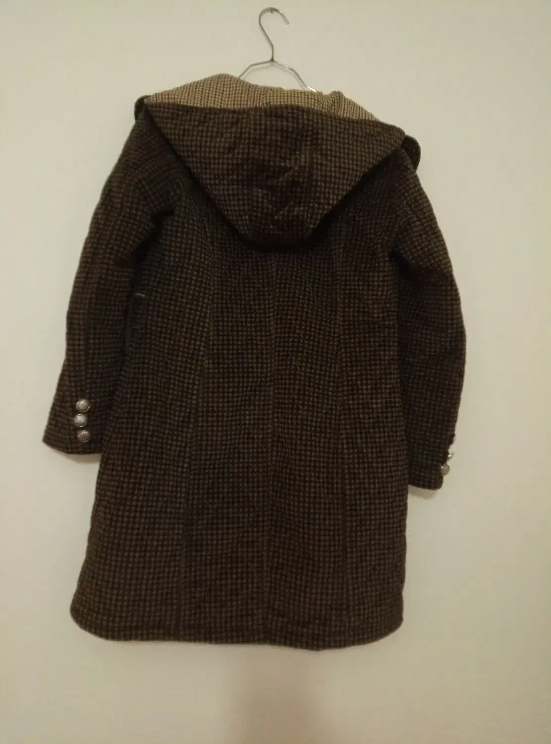 پالتو و مانتو|لباس|آستانه اشرفیه, |دیوار