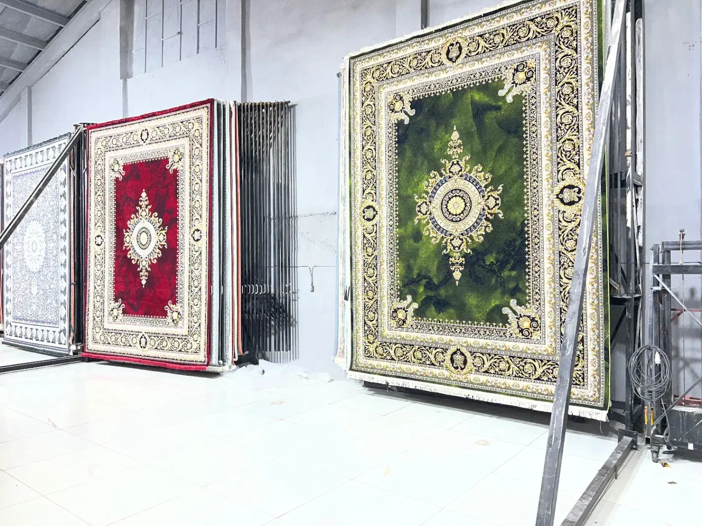 فرش را از برادران امیری /1200شانه گل سبز /لاکی ۷۵۶|فرش|شیراز, عادل آباد|دیوار