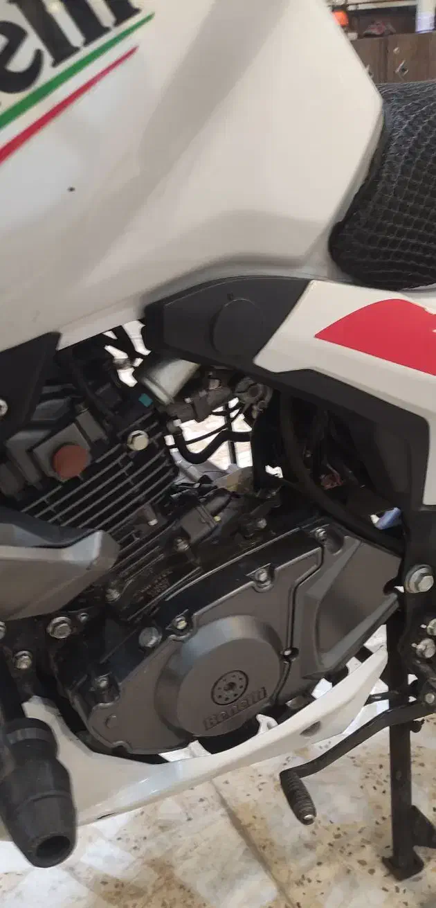 بنلی تی ان تی ۱۵۰ سفید قرمز|موتورسیکلت|رشت, هلال احمر|دیوار