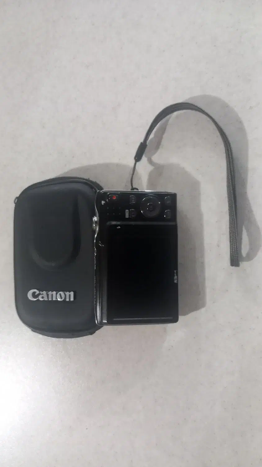 دوربین nikon|دوربین عکاسی و فیلمبرداری|کاشان, شهرک خاتم الانبیا (مسکن ملی کاشان)|دیوار