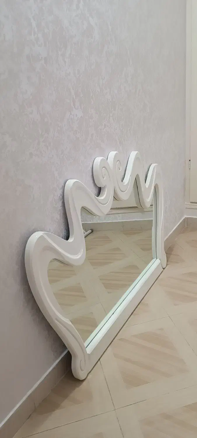 آینه|آینه|گرگان, |دیوار