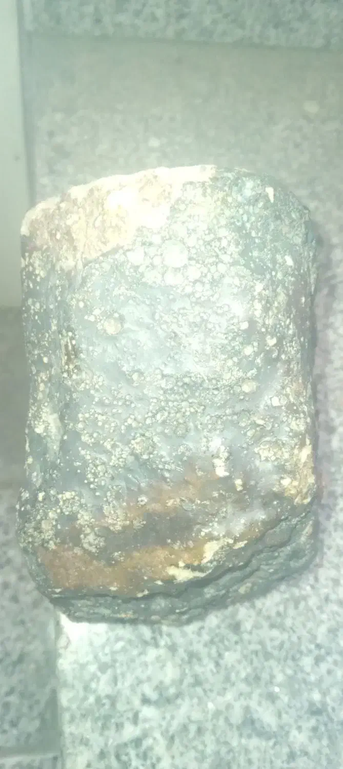 شهاب سنگ قمری|کلکسیون اشیاء عتیقه|شیراز, کوشک میدان|دیوار