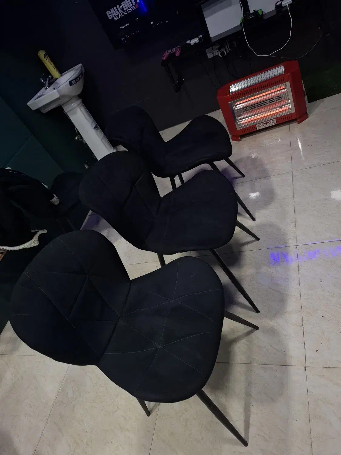 صندلی فلزی و میز بعلت جمع آوری|کافی‌شاپ و رستوران|رشت, جهاد|دیوار