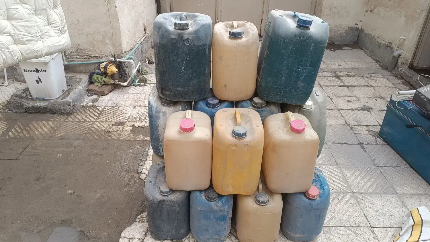 گالن|ظروف نگهدارنده، پلاستیکی، یکبارمصرف|زاهدان, |دیوار