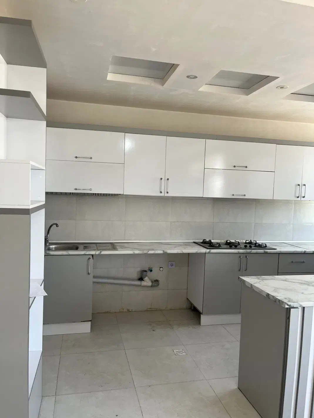 آپارتمان کهریزک ۱۰۰ متر با پارکینگ۴ باغ تمیز و شیک|اجارهٔ آپارتمان|کهریزک, |دیوار