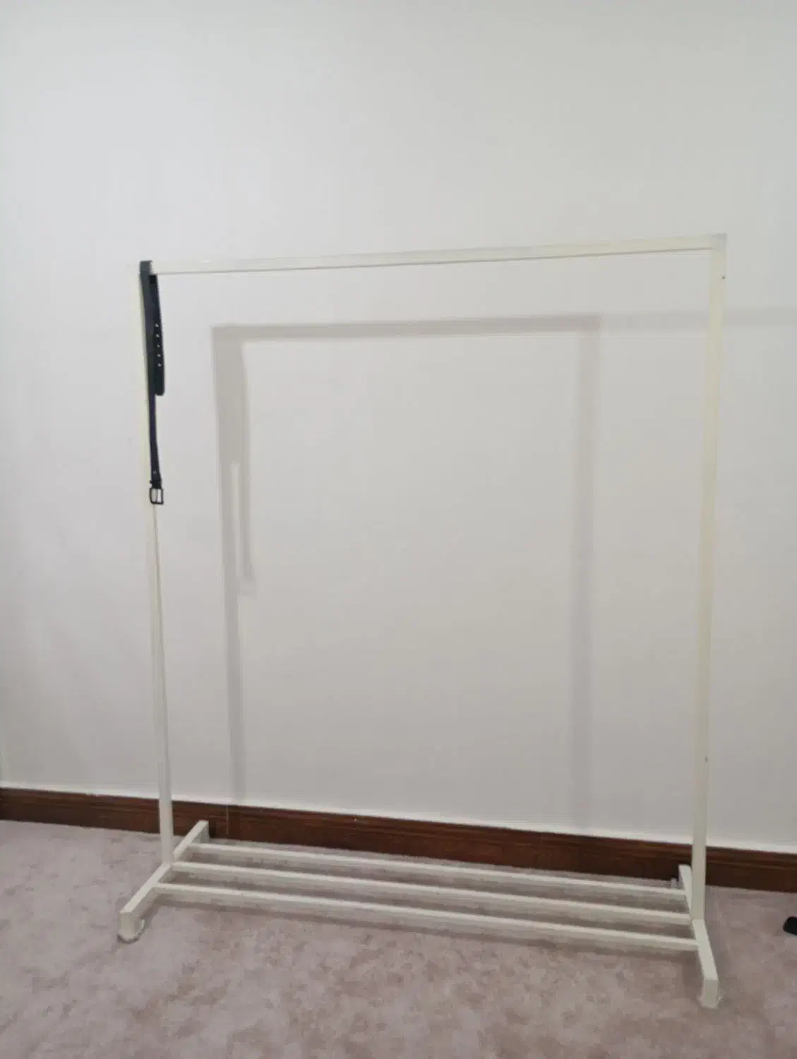 رگال تمیز|بندرخت و رخت‌آویز|رامهرمز, |دیوار