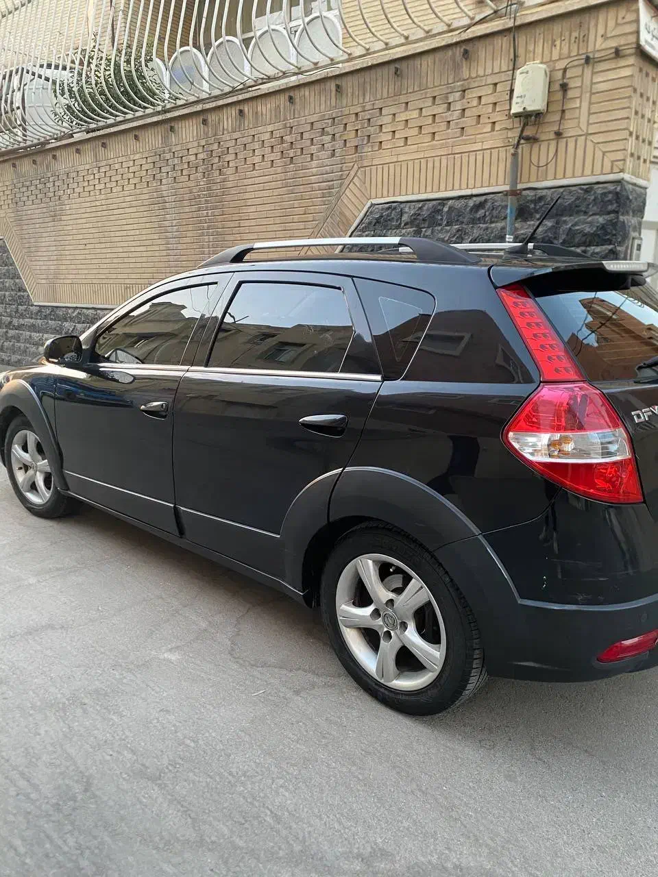 اچ سی کراس مدل ۹۶ بسیار تمیز|خودرو سواری و وانت|اصفهان, خانه اصفهان|دیوار