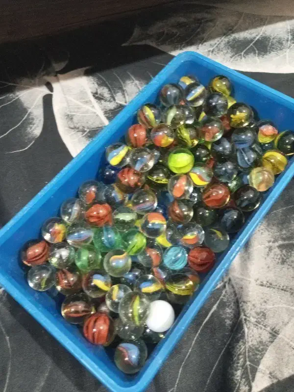 گلوله یا تیله|اسباب‌‌بازی|خرمشهر, |دیوار