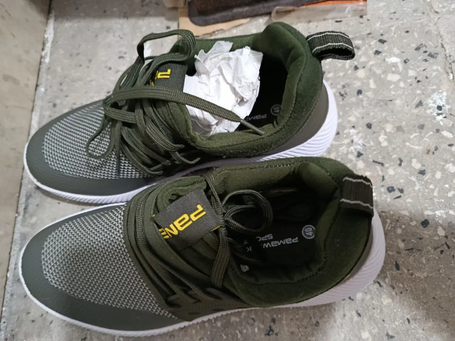 کفش|کیف، کفش، کمربند|یاسوج, |دیوار