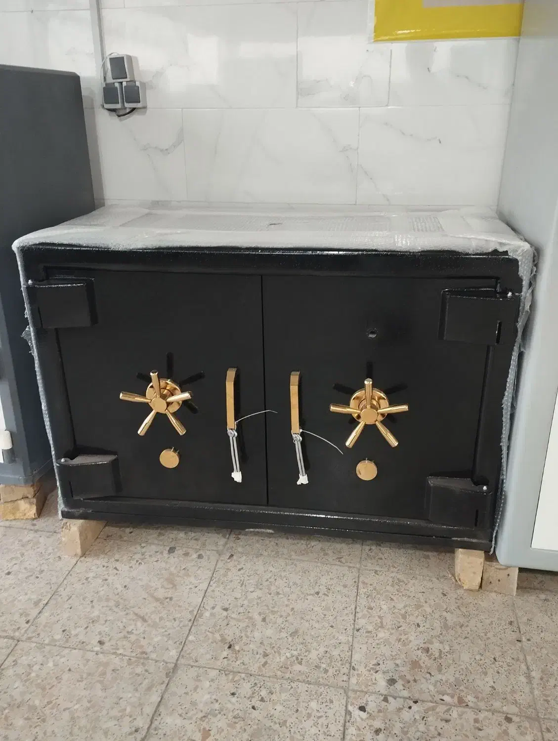 گاوصندوق gavsandog heydri|ابزارآلات|یزد, |دیوار