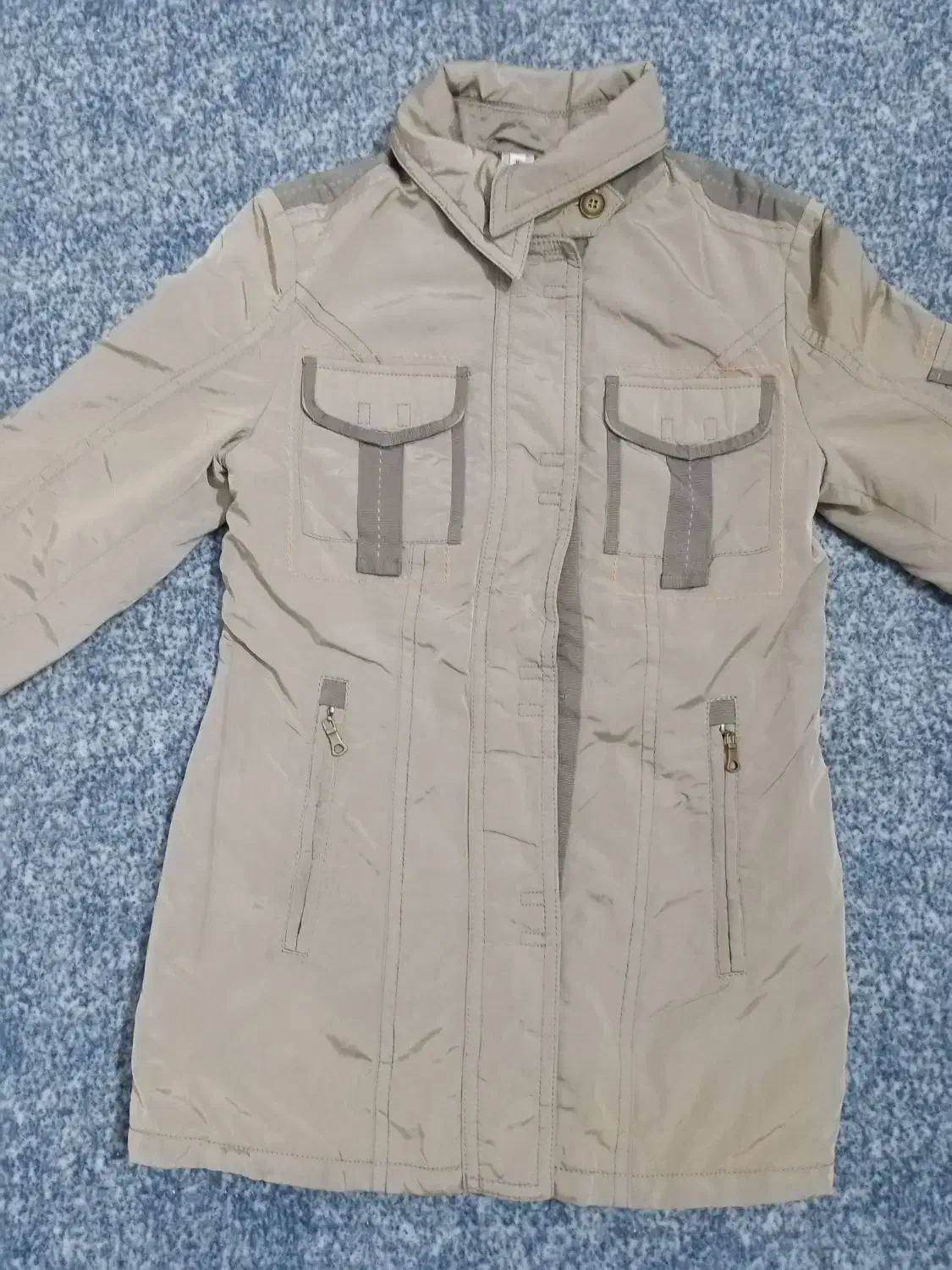 دو کاپشن شیک مشکی بلند و کرمی|لباس|قرچک, زیبا شهر|دیوار