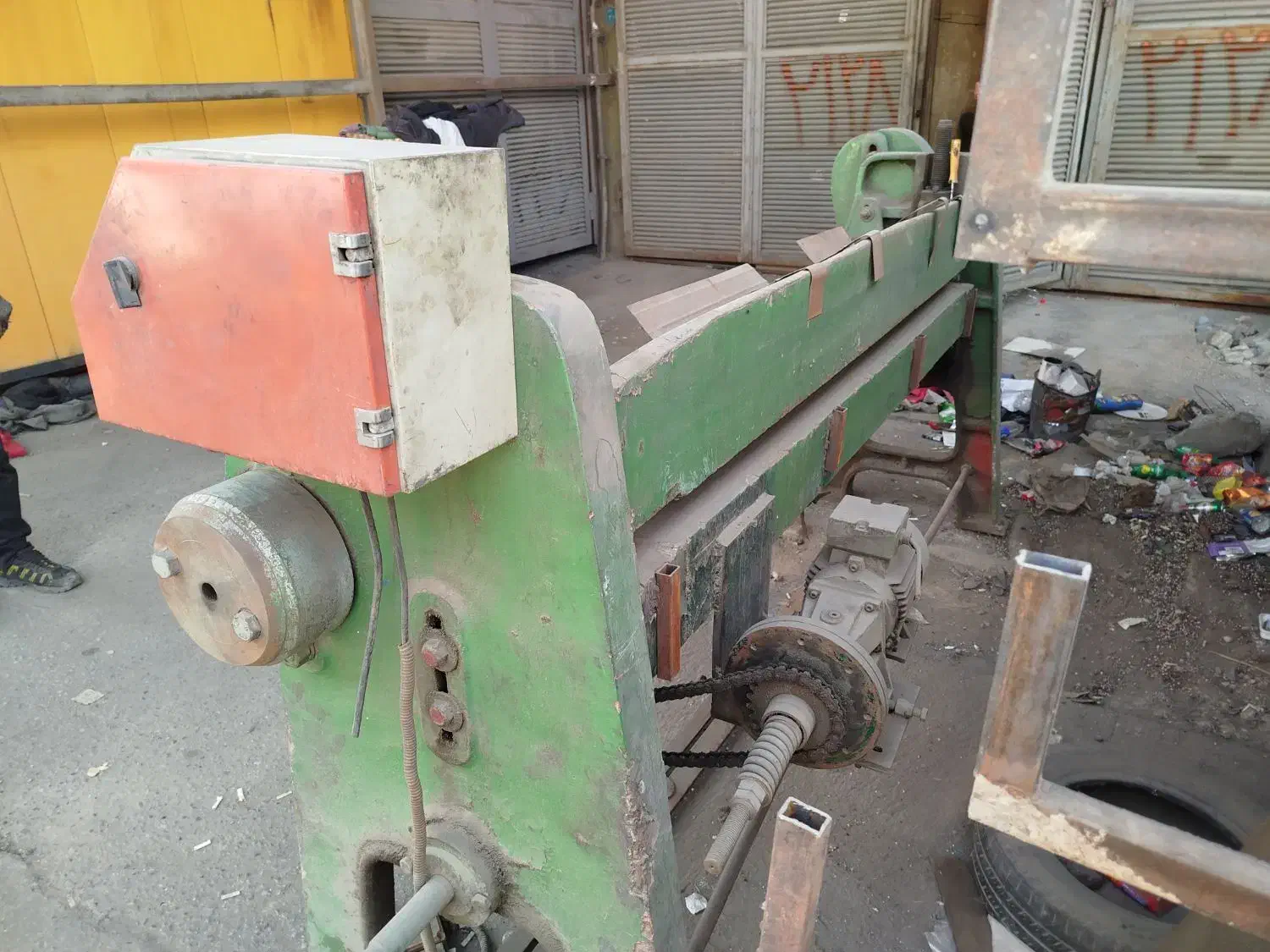 دستگاه خم ۲متری|ماشین‌آلات صنعتی|ری, بازار آهن|دیوار