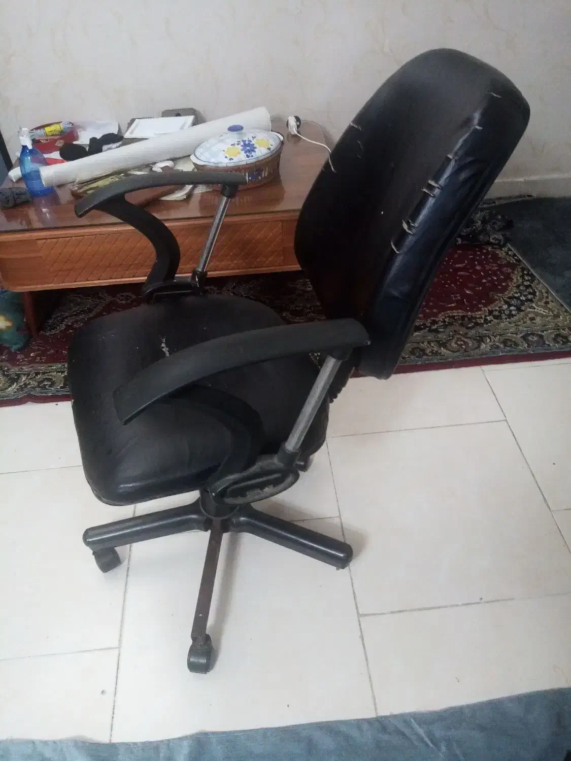 صندلی چرخدار رایانه|صندلی و نیمکت|رشت, استقامت ۱|دیوار