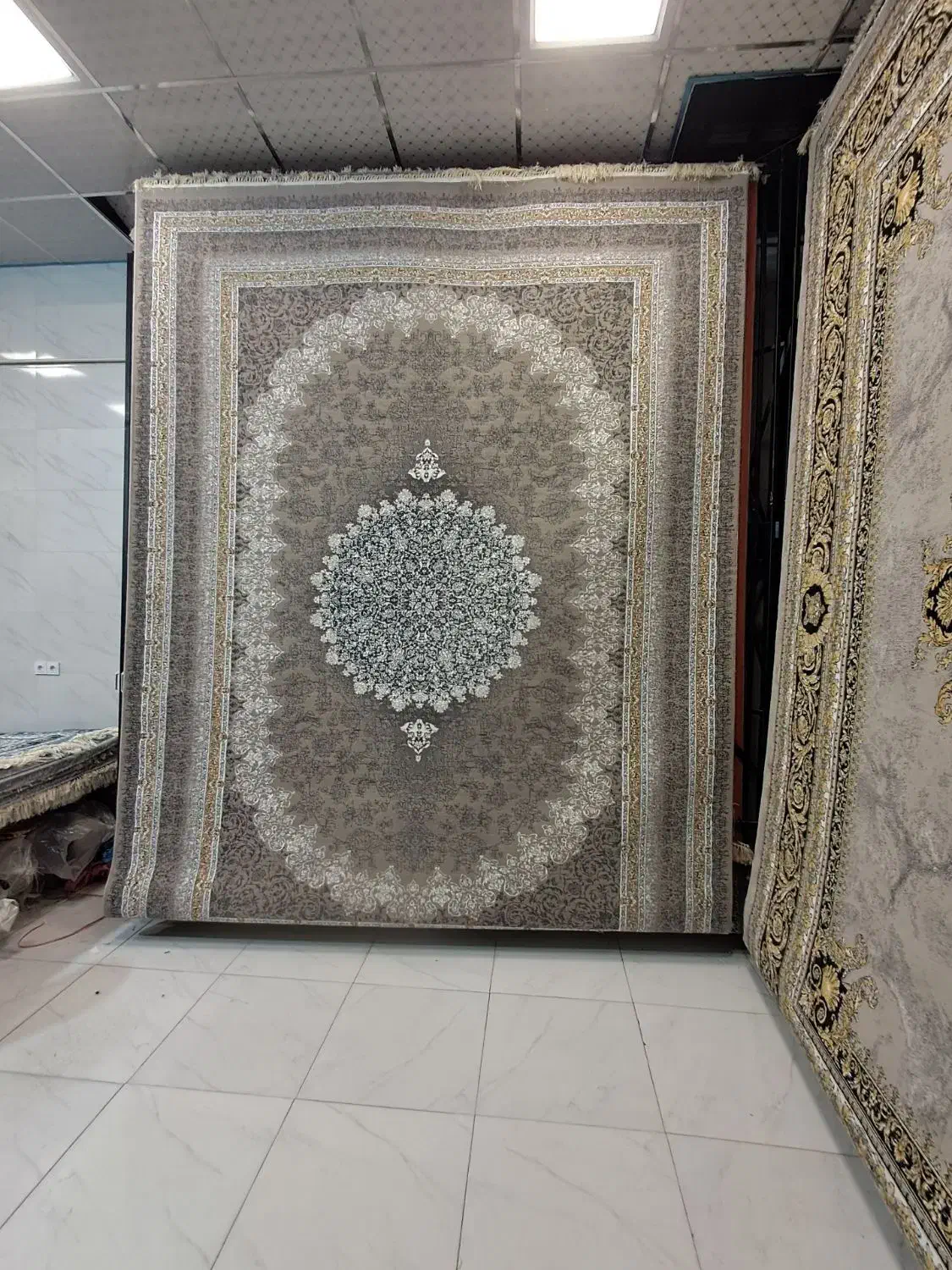 فرش دلربا**/|فرش|یزد, |دیوار