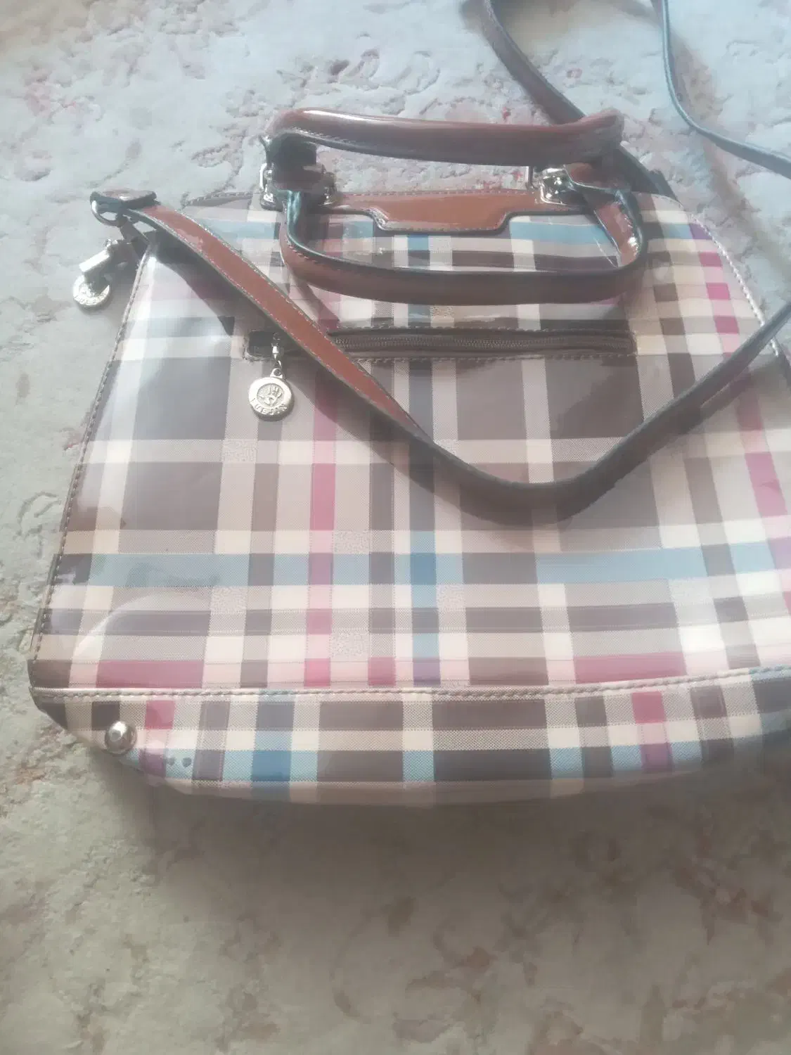 کیف|کیف، کفش، کمربند|قرچک, شهرک طلائیه|دیوار